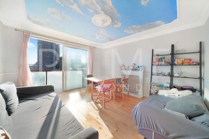 2 Bedroom Flat To Rent In Windmill House, Windmill Walk, Waterloo, SE1