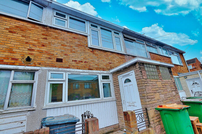 2 Bedroom Terraced House To Rent In Howards Road, London, E13