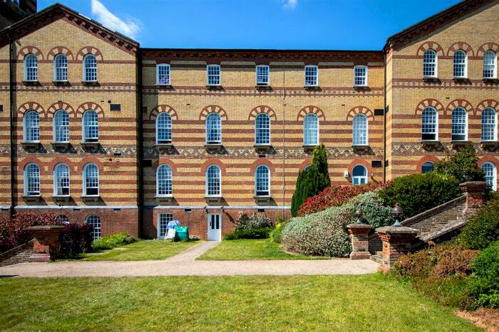 2 Bedroom Flat To Rent In Park West, Southdowns Park, Haywards Heath, RH16