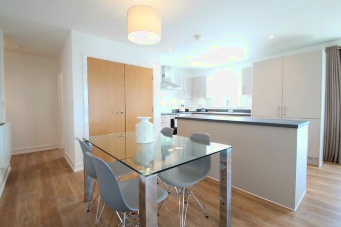 2 Bedroom Apartment To Rent In Holmbush Mews, Crawley, West Sussex, RH12