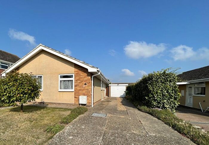 2 Bedroom Detached Bungalow For Sale In Maltings Drive, Harleston, Norfolk, IP20