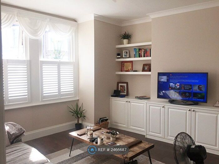 1 Bedroom Maisonette To Rent In Atheldene Road, London, SW18