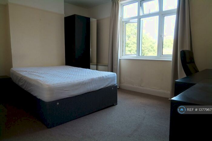 2 Bedroom Flat To Rent In Dovercourt Road, Bristol, BS7