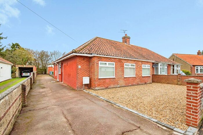 3 Bedroom Bungalow To Rent In Overbury Road, Hellesdon, Norwich, NR6