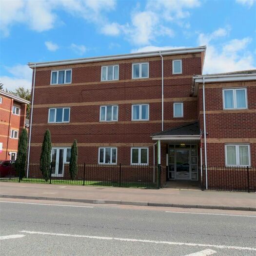 2 Bedroom Flat To Rent In Bristol Road, Quedgeley, Gloucester, GL2
