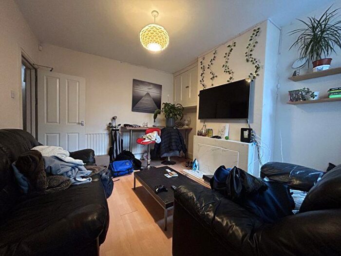 4 Bedroom Detached House To Rent In Derby Grove, Nottingham, NG7