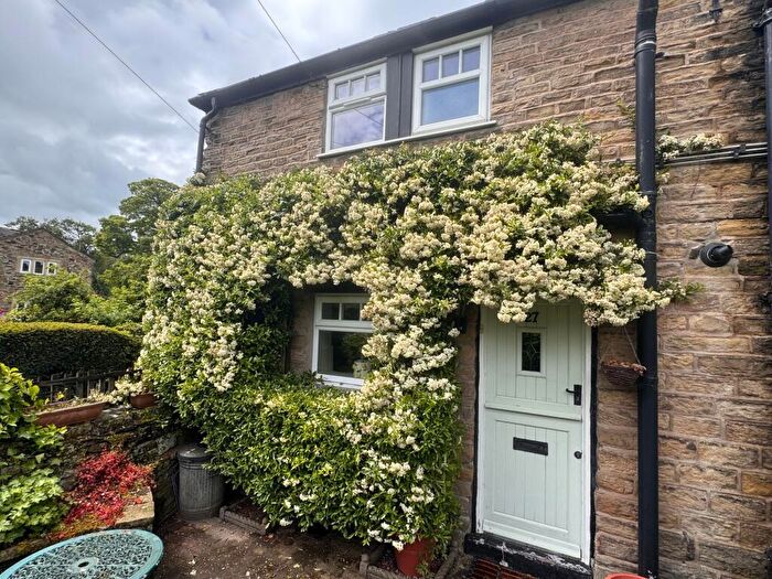 2 Bedroom End Of Terrace House For Sale In Moor End Road, Mellor, SK6