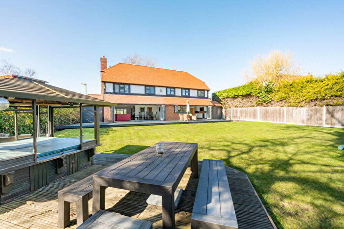 5 Bedroom Detached House For Sale In Woodstock Close, Fareham, PO14
