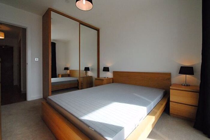 1 Bedroom Flat To Rent In City Peninsula, Barge Walk, London, SE10