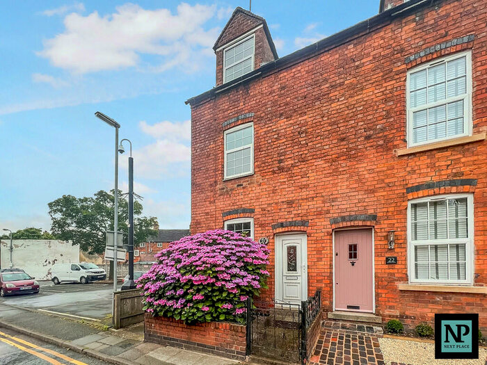 3 Bedroom End Of Terrace House To Rent In Church Lane, Tamworth, B79