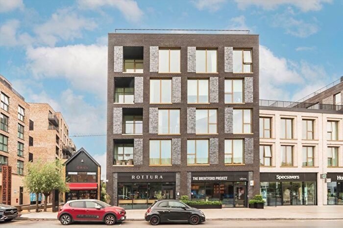 2 Bedroom Flat To Rent In West Bradbury Yard, Brentford, TW8