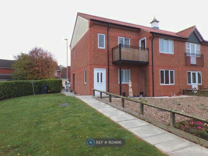 2 Bedroom Flat To Rent In Alverton Drive, Faverdale, Darlington, DL3