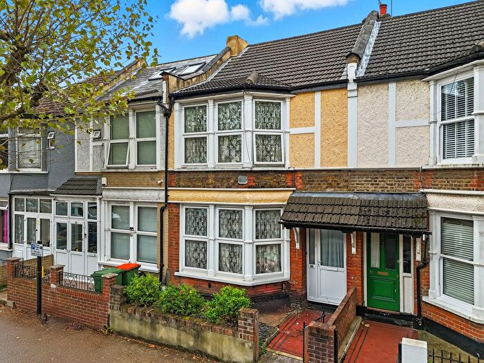 3 Bedroom Terraced House For Sale In Henniker Gardens, London, E6