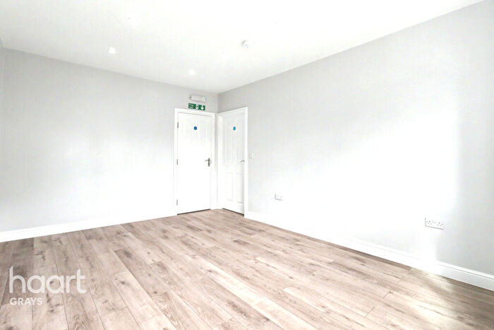 1 Bedroom Flat To Rent In George Street, Grays, RM17