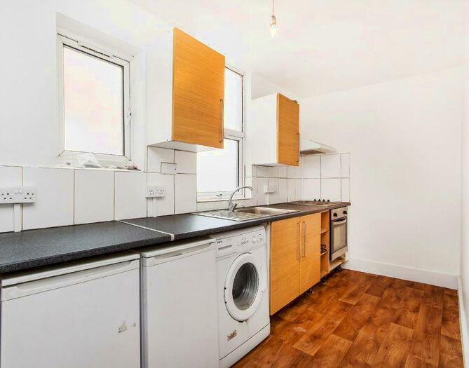 2 Bedroom Flat To Rent In Neeld Parade, Wembley, Middlesex, HA9