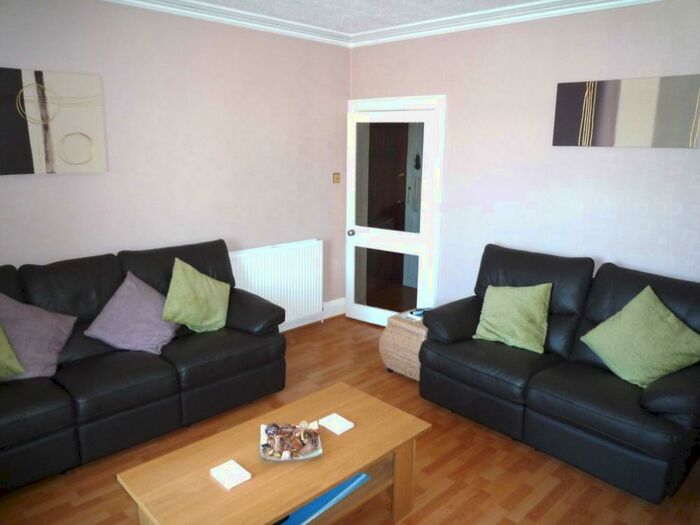 1 Bedroom Flat To Rent In Bon Accord Street, Aberdeen, AB11
