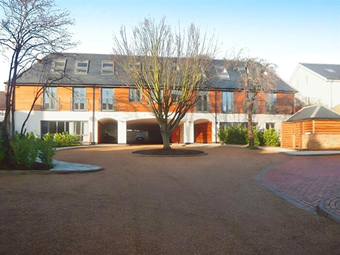 2 Bedroom Flat To Rent In Bancroft, Bancroft, Hitchin, SG5