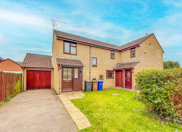 3 Bedroom Semi Detached House For Sale In Bill Rickaby Drive, Newmarket, CB8