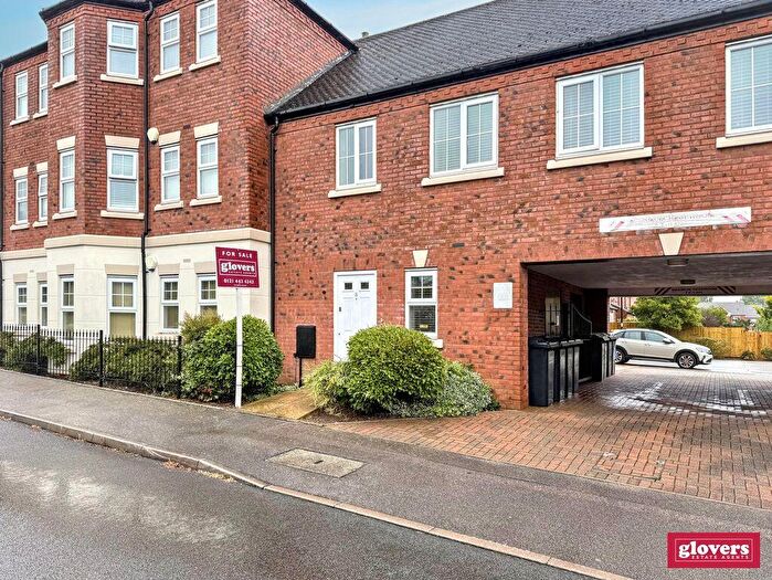 2 Bedroom Town House For Sale In Norton Close, Kings Norton, Birmingham, B30