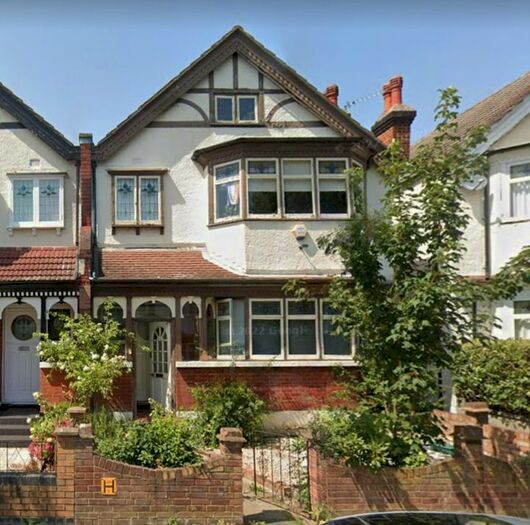 4 Bedroom Semi-Detached House To Rent In Heathdene Road, London, SW16