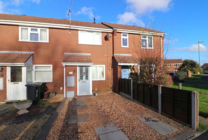 2 Bedroom Terraced House For Sale In Edmunds Close, Botley, SO30