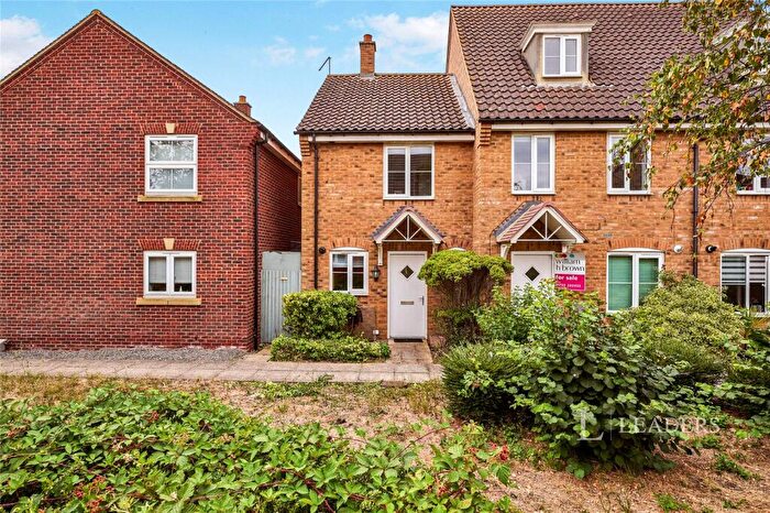 2 Bedroom Terraced House To Rent In Thistle Close, Yaxley, Peterborough, PE7