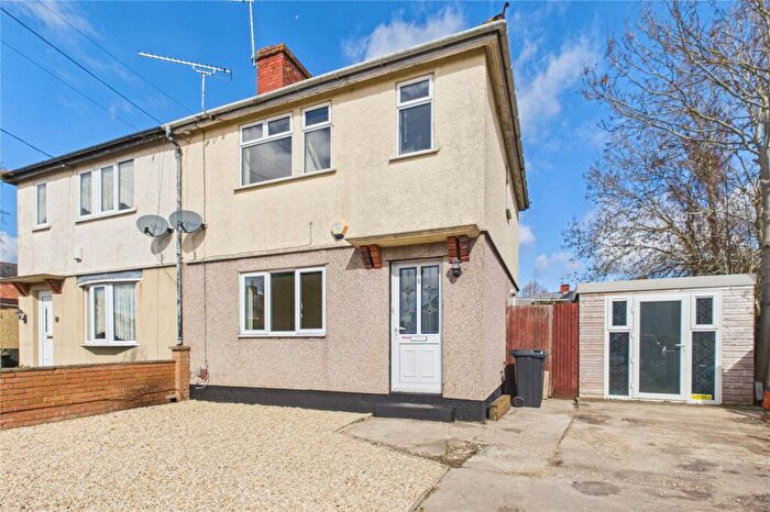 3 Bedroom Semi Detached House For Sale In Hurst Crescent, Pinehurst, Swindon, SN2