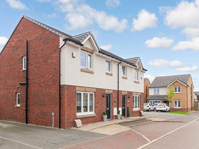 3 Bedroom Semi-Detached House For Sale In Mill Of Cart Way, Johnstone, Renfrewshire, PA5