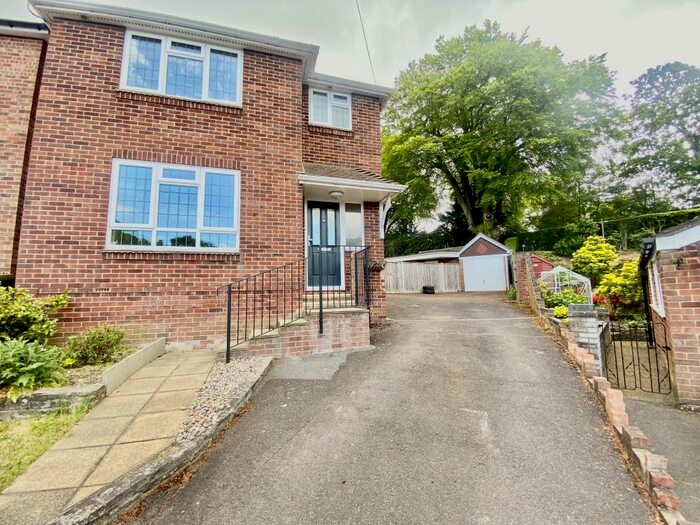 4 Bedroom House To Rent In Marvin Way, Southampton, SO18
