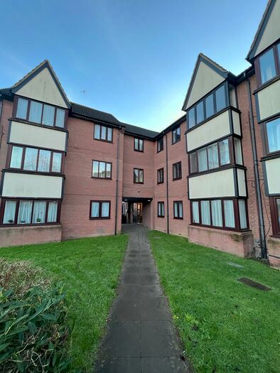 2 Bedroom Flat To Rent In Petunia Court, Luton, LU3