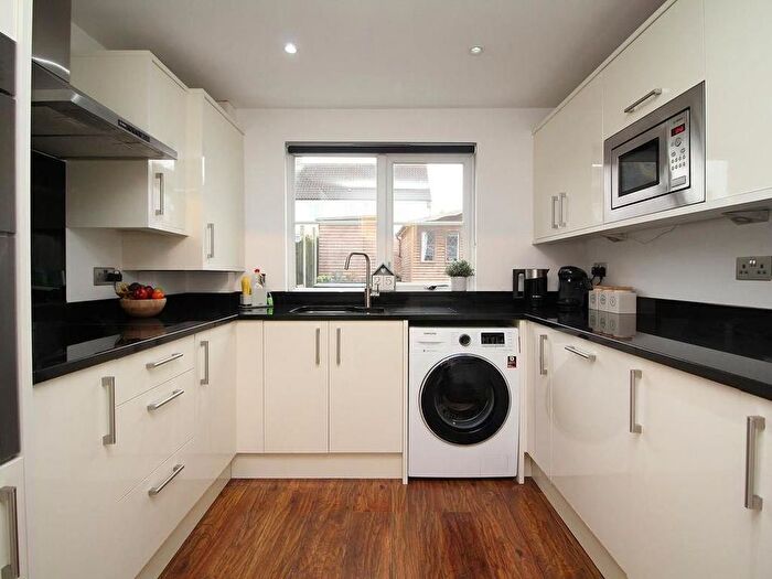 3 Bedroom Terraced House For Sale In Stanley Rise, Springfield, Chelmsford, CM2