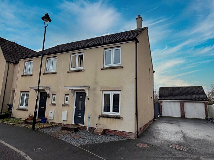 3 Bedroom Property For Sale In Chaffinch Chase, Gillingham, SP8