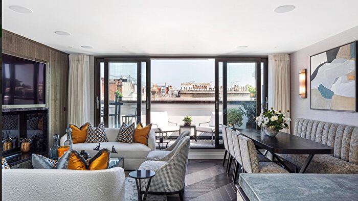 3 Bedroom Flat To Rent In Prince Of Wales Terrace, London, W8