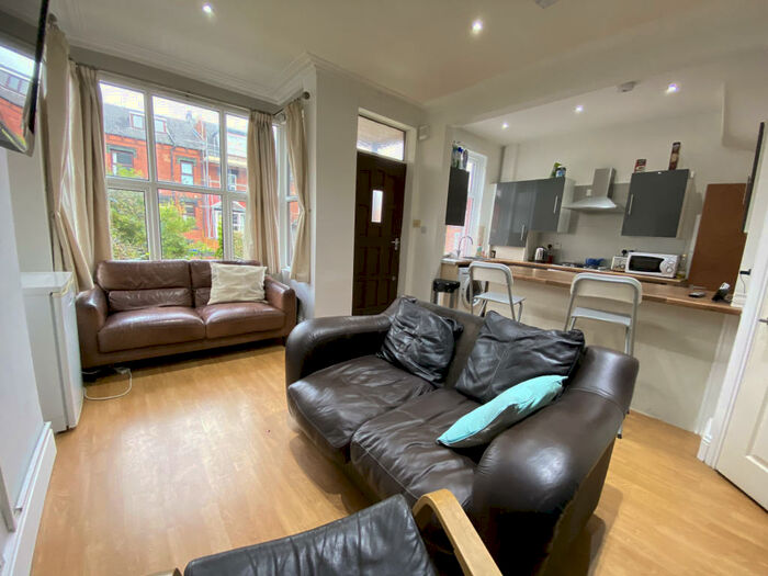 3 Bedroom Terraced House To Rent In St. Anns Mount, Leeds, West Yorkshire, LS4