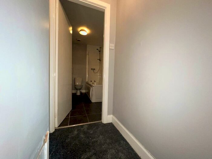 1 Bedroom Flat To Rent In Victoria Road, Falkirk Town, Falkirk, FK2