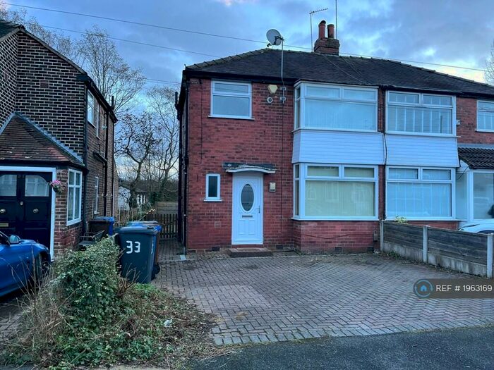 3 Bedroom Semi-Detached House To Rent In Edgeware Avenue, Prestwich, Manchester, M25