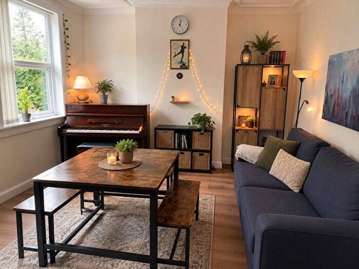 3 Bedroom Terraced House To Rent In Milton Terrace, Kirkstall, Leeds, LS5