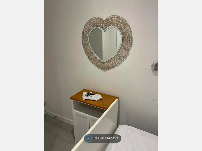 Studio To Rent In Lowlands Road, Harrow On The Hill, HA1