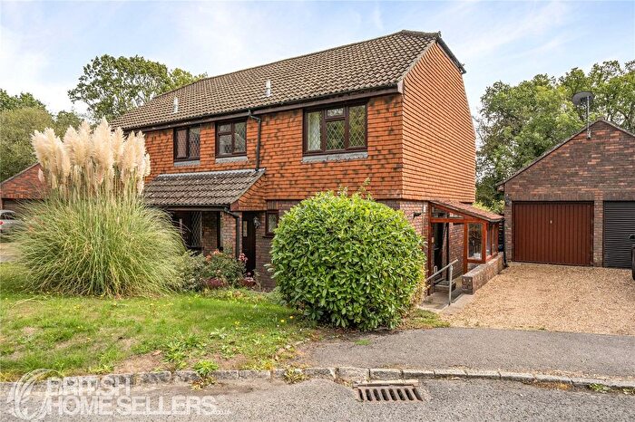3 Bedroom Semi-Detached House For Sale In Crofts Close, Chiddingfold, Godalming, Surrey, GU8