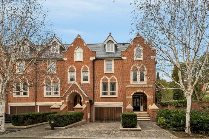 6 Bedroom Terraced House To Rent In Pomeroy Close, Twickenham, TW1