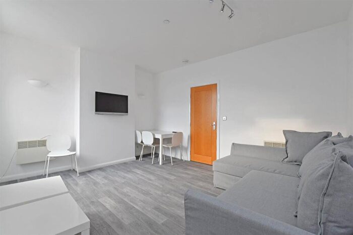 3 Bedroom Apartment To Rent In Ecclesall Road, Sheffield, S11