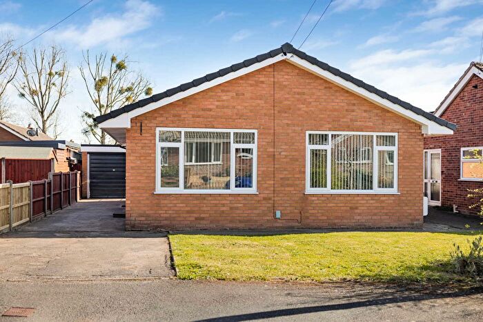 2 Bedroom Detached Bungalow For Sale In Mowbray Close, Leominster, Herefordshire, HR6