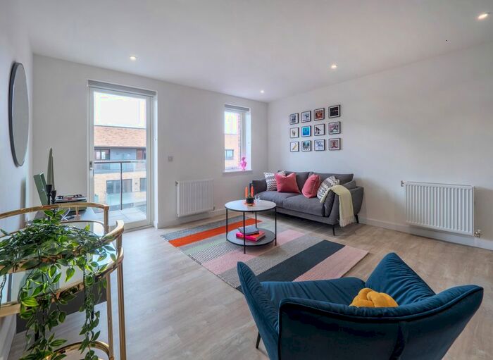 2 Bedroom Flat To Rent In Queens Road, Peckham, SE15