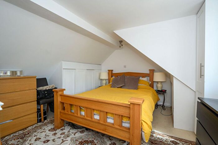 2 Bedroom Terraced House For Sale In Carlton Road, Walton-On-Thames, KT12