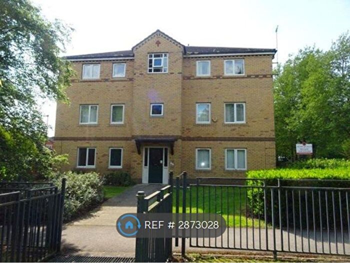 2 Bedroom Flat To Rent In Headford Grove, Sheffield, S3