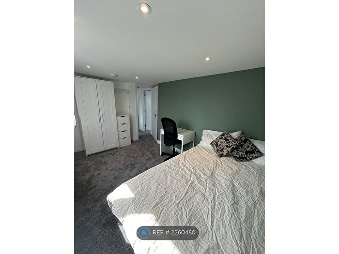 5 Bedroom Terraced House To Rent In Highmore Gardens, Bristol, BS7