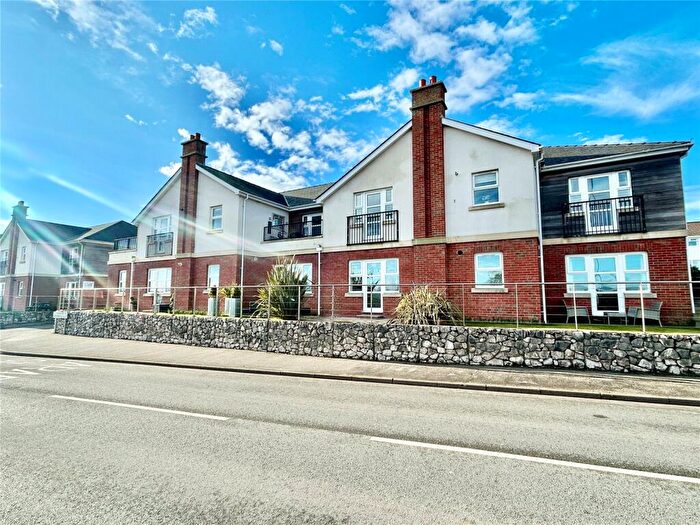 2 Bedroom Flat For Sale In Amlwch Road, Benllech, Tyn-y-Gongl, Isle Of Anglesey, LL74