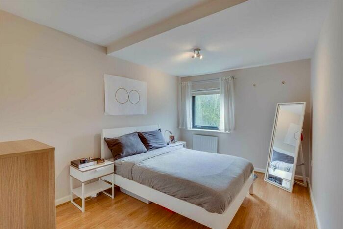 1 Bedroom Flat To Rent In Elm Grove, SE15