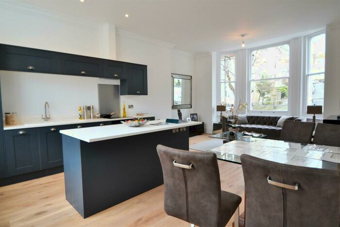 2 Bedroom Flat To Rent In Buckingham Road, Brighton, BN1