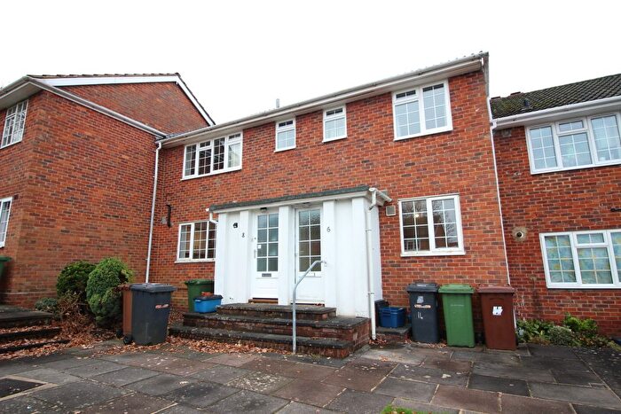 2 Bedroom Maisonette To Rent In The Pantiles, Bushey Heath, Herts, WD23